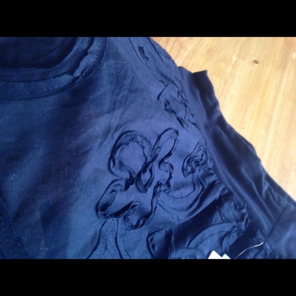 Joe Ben Basset Brand Black Skirt with Flower Detailed Hem - Picture 3 of 7